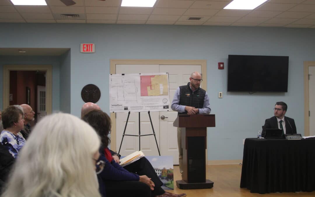 Supporters see convenience, economic benefit in hotel plan