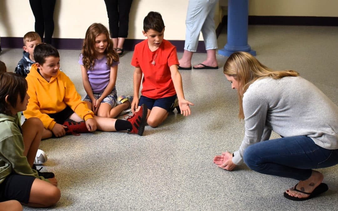 Wildlife rehabilitator helps kids open up to ‘one book’