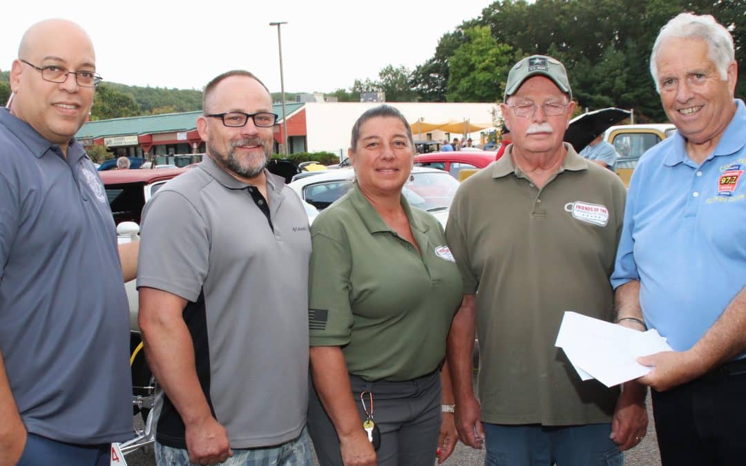 Westfield cruise night presents $2,500 to vet organizations