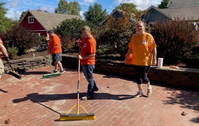 Volunteers spend day repairing, beautifying Blandford