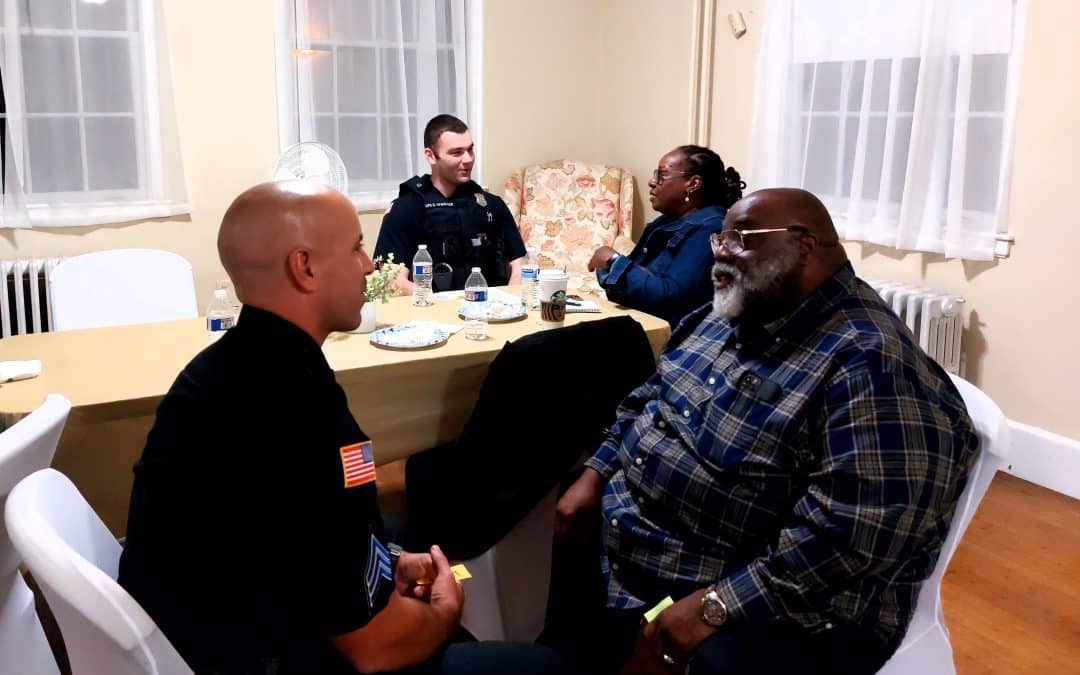 Springfield residents, police share experiences at community meeting