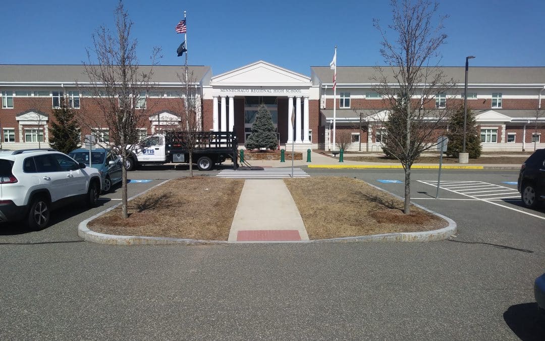HWRSD reviews budget, discusses cuts to staff, programs
