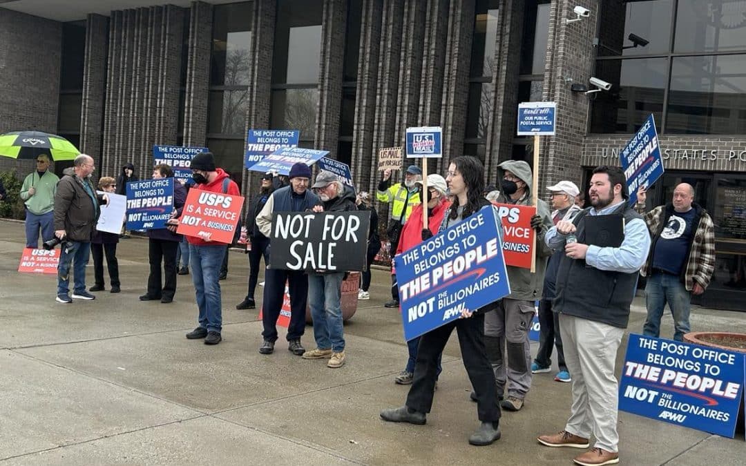 U.S. Postal Workers protest possible privatization