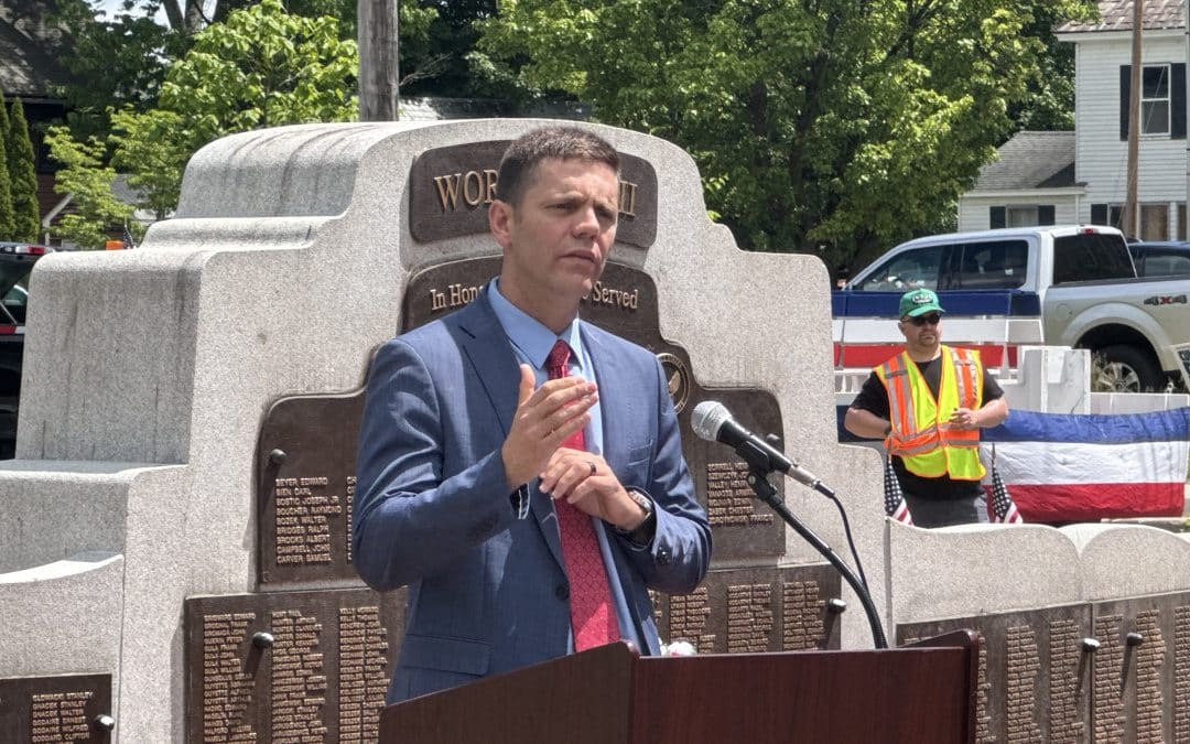 Easthampton residents recognize Memorial Day with parade, ceremony