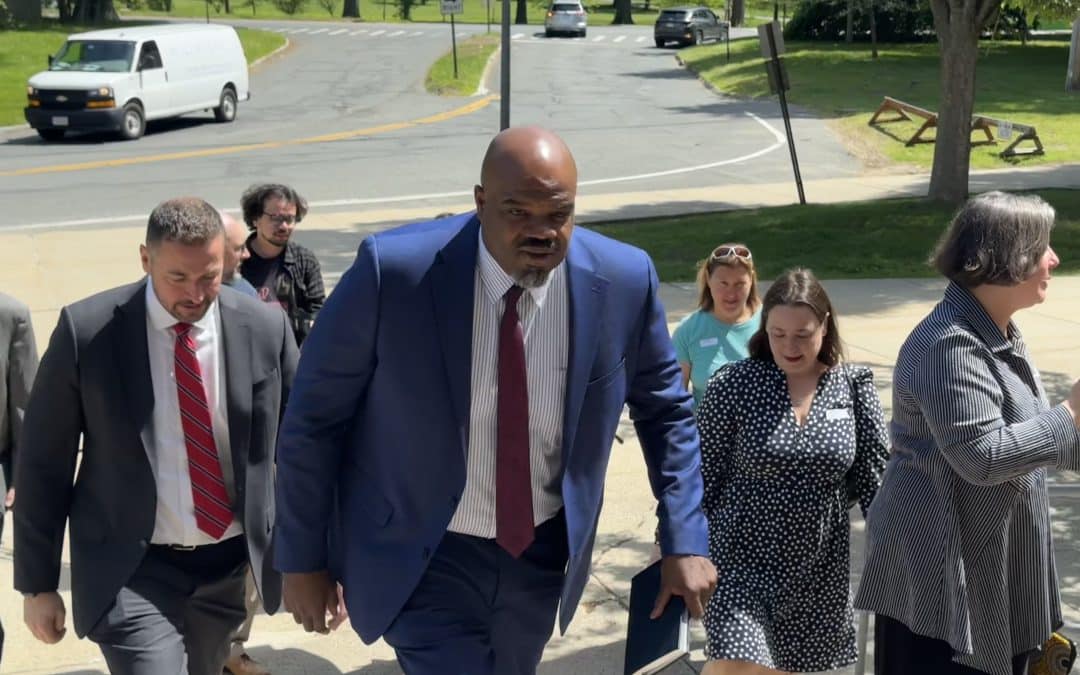 Districts meet with education secretary