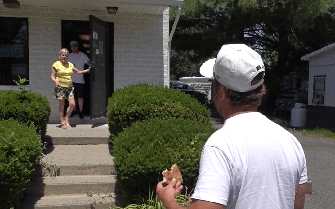 Aurora’s Pizzeria gets visit from Dave Portnoy