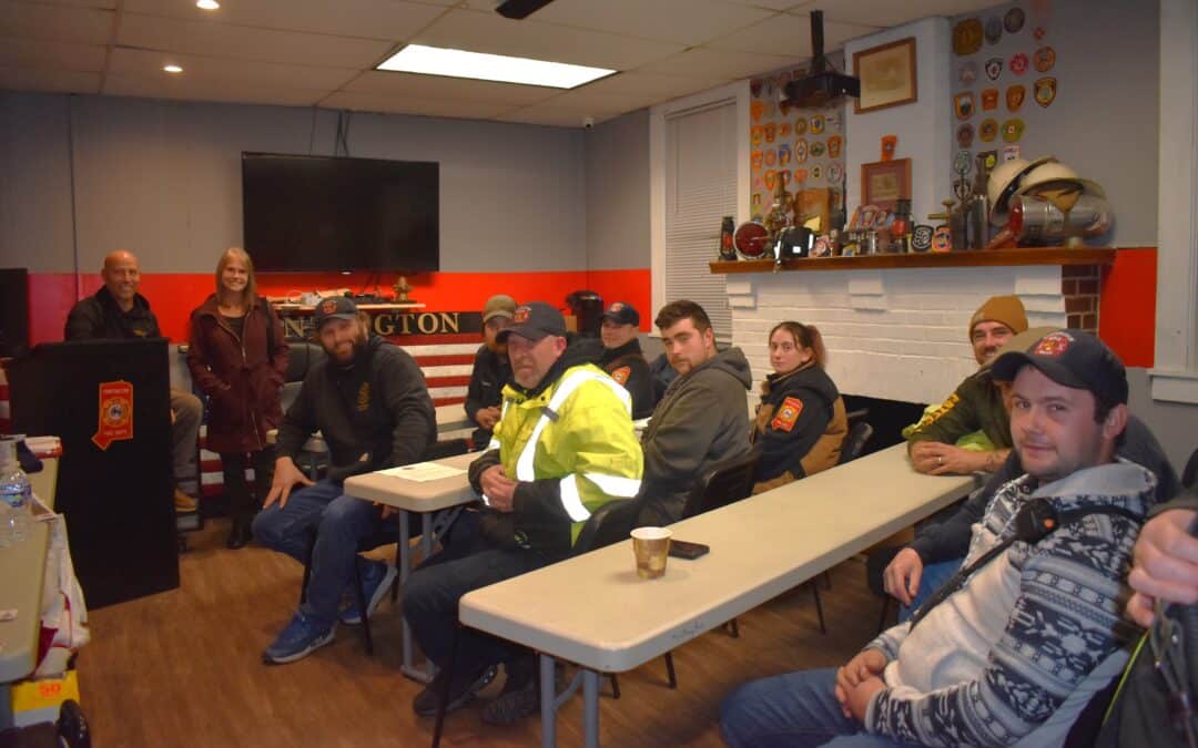 Huntington Fire Association donates to food pantry