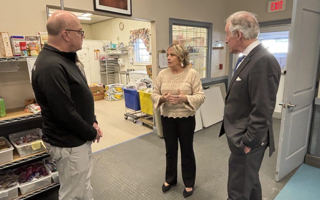 Neal, McGovern visit Lorraine’s Soup Kitchen to address food insecurity
