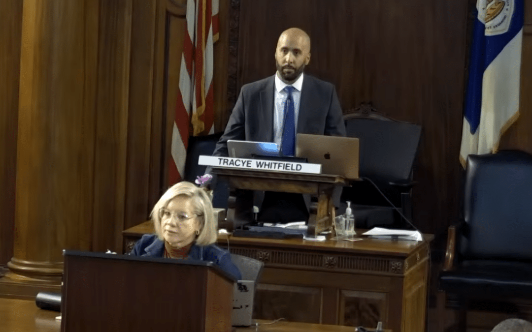 Whitfield survives City Council no-confidence vote