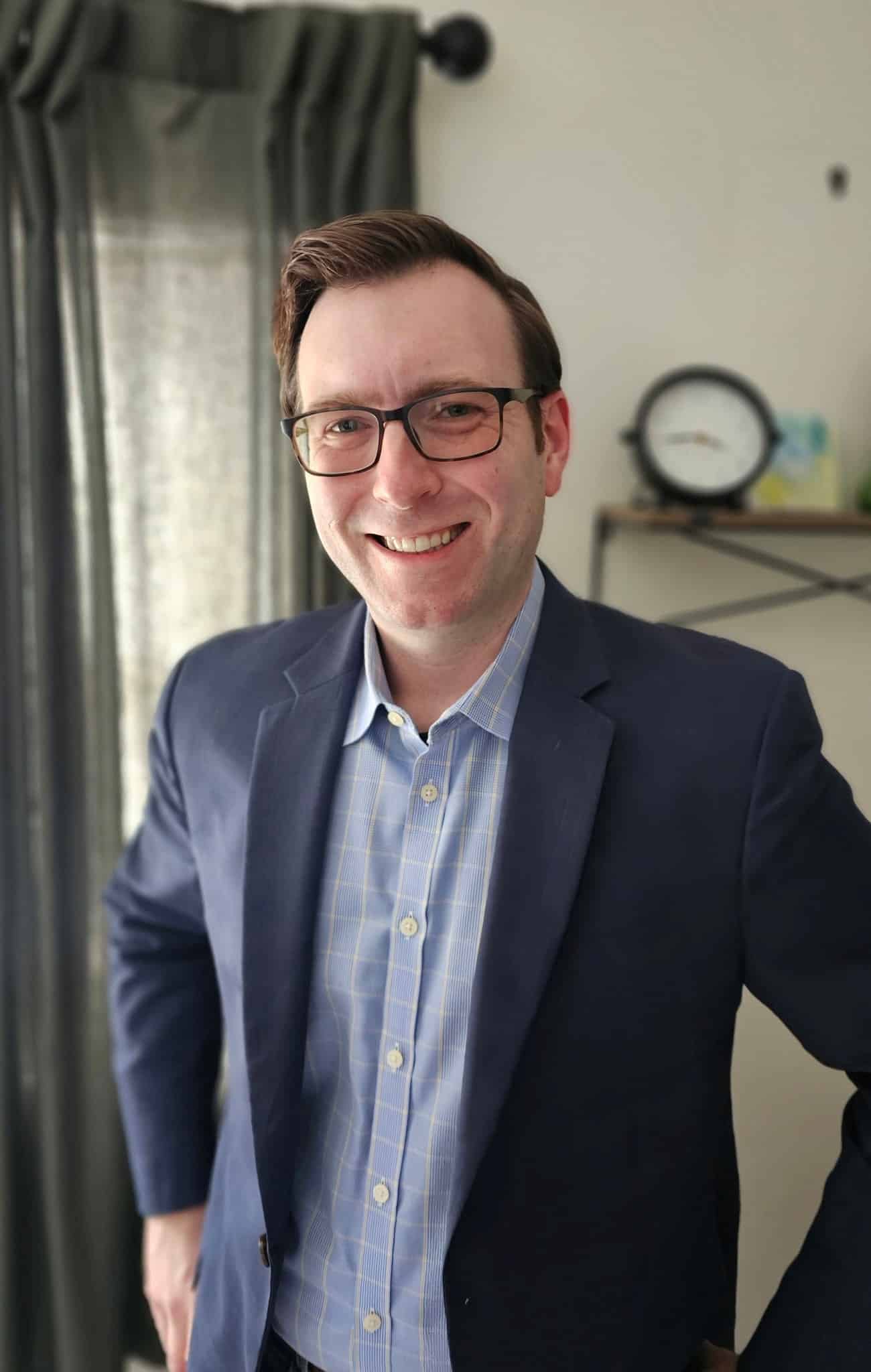 Newcomer takes out papers for a run for State Representative 4th Hampden