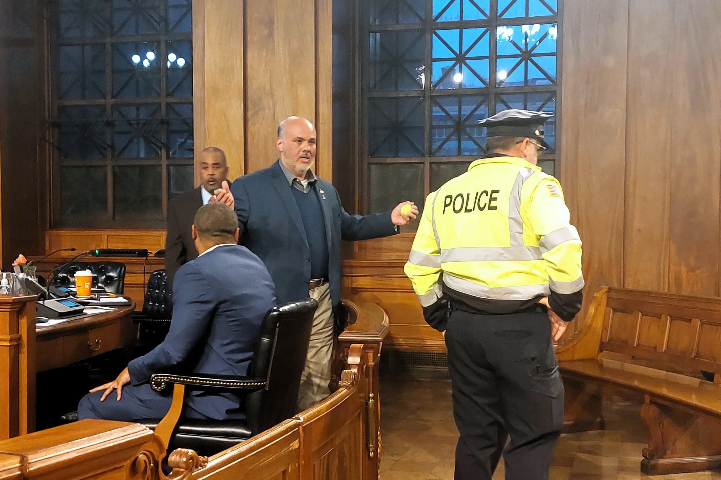 Davila-Whitfield shouting match