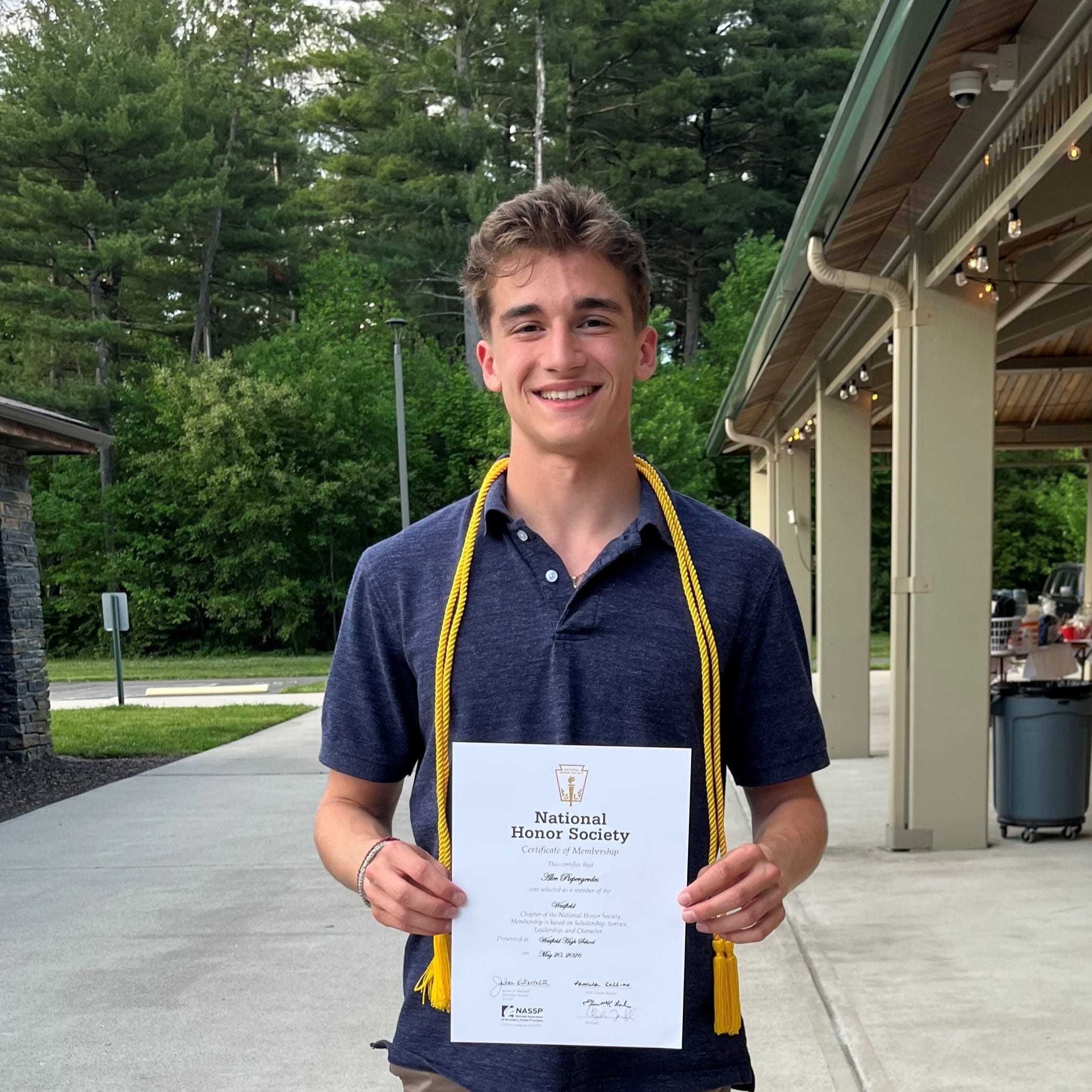 Westfield teen wins $10K scholarship in statewide shoe design competition