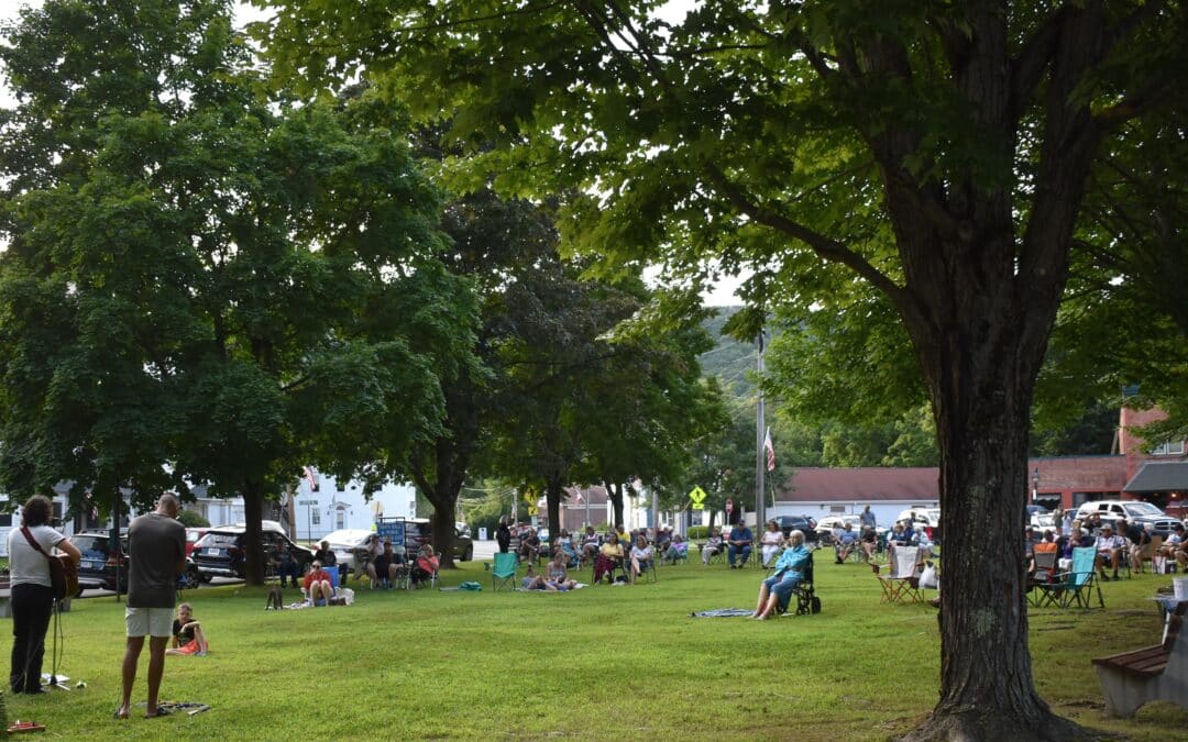 Huntington Summer Music series kicks off with picnic